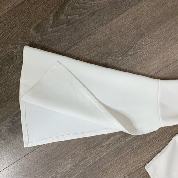 Women's Essue Top Blouse Off Shoulder Split Wide Flare Sleeve Cropped Off White - Picture 10 of 14